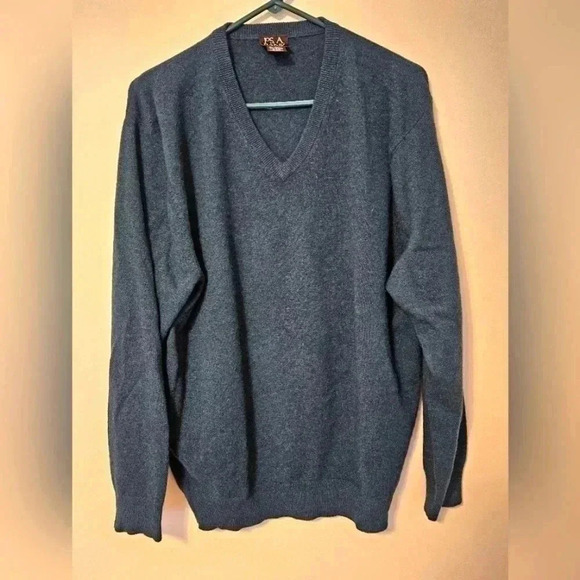 Jos. A Banks 100% CASHMERE V neck Pullover - Picture 1 of 7